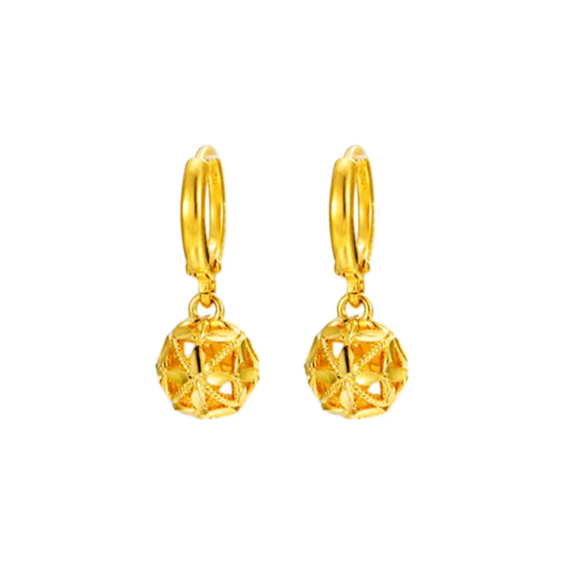 Hollow Hydrangea Circle Ear Buckles National Style Vintage Gold Plated Mother Gift Circle Sand Gold Earrings Women Gift
Hollow Hydrangea Circle Ear Buckles National Style Vintage Gold Plated Mother Gift Circle Sand Gold Earrings Women Gift