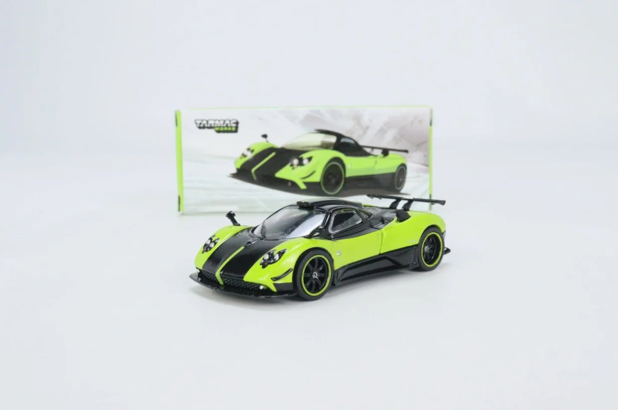 TW 1:64 Pagani Zonda Five Verde Firenze Коллекционная модель, подарок с орнаментом
TW 1:64 Pagani Zonda Five Verde Firenze Коллекционная модель, подарок с орнаментом