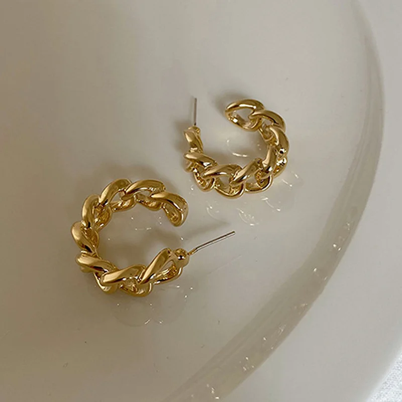 2022 Trendy Hollow Chain Terms Circle Stud Earrings for Women Fashion Wedding Jewelry Accessories Anniversary Gifts Pendientes
2022 Trendy Hollow Chain Terms Circle Stud Earrings for Women Fashion Wedding Jewelry Accessories Anniversary Gifts Pendientes