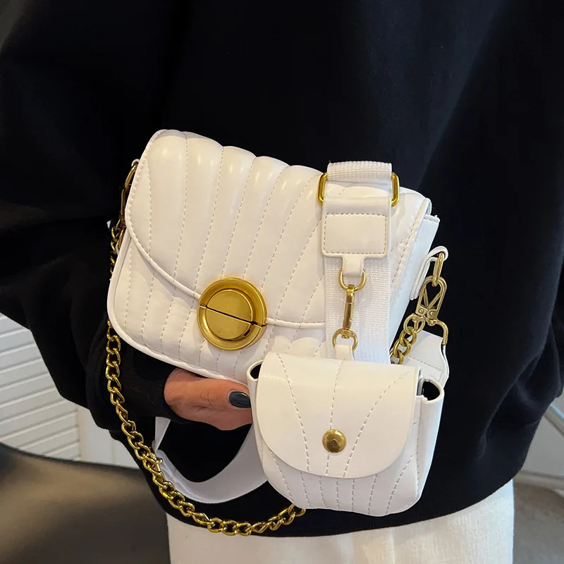 2022 New Summer Fashion All-match Rhombus Saddle Bag Broadband Messenger Bag Brand Designer Popular Small Bag Women's Handbag
2022 New Summer Fashion All-match Rhombus Saddle Bag Broadband Messenger Bag Brand Designer Popular Small Bag Women's Handbag