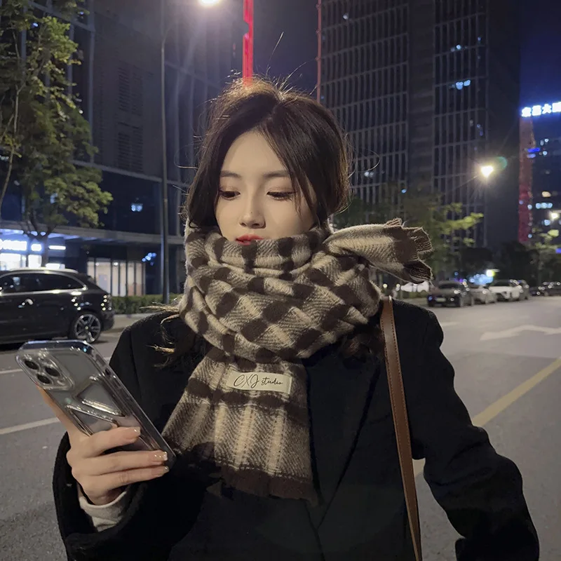 Luxury plaid scarf Winter Warm Cashmere women's long cape Farrar Women's Scarf Women's tassel Cape 2022 design new
Luxury plaid scarf Winter Warm Cashmere women's long cape Farrar Women's Scarf Women's tassel Cape 2022 design new