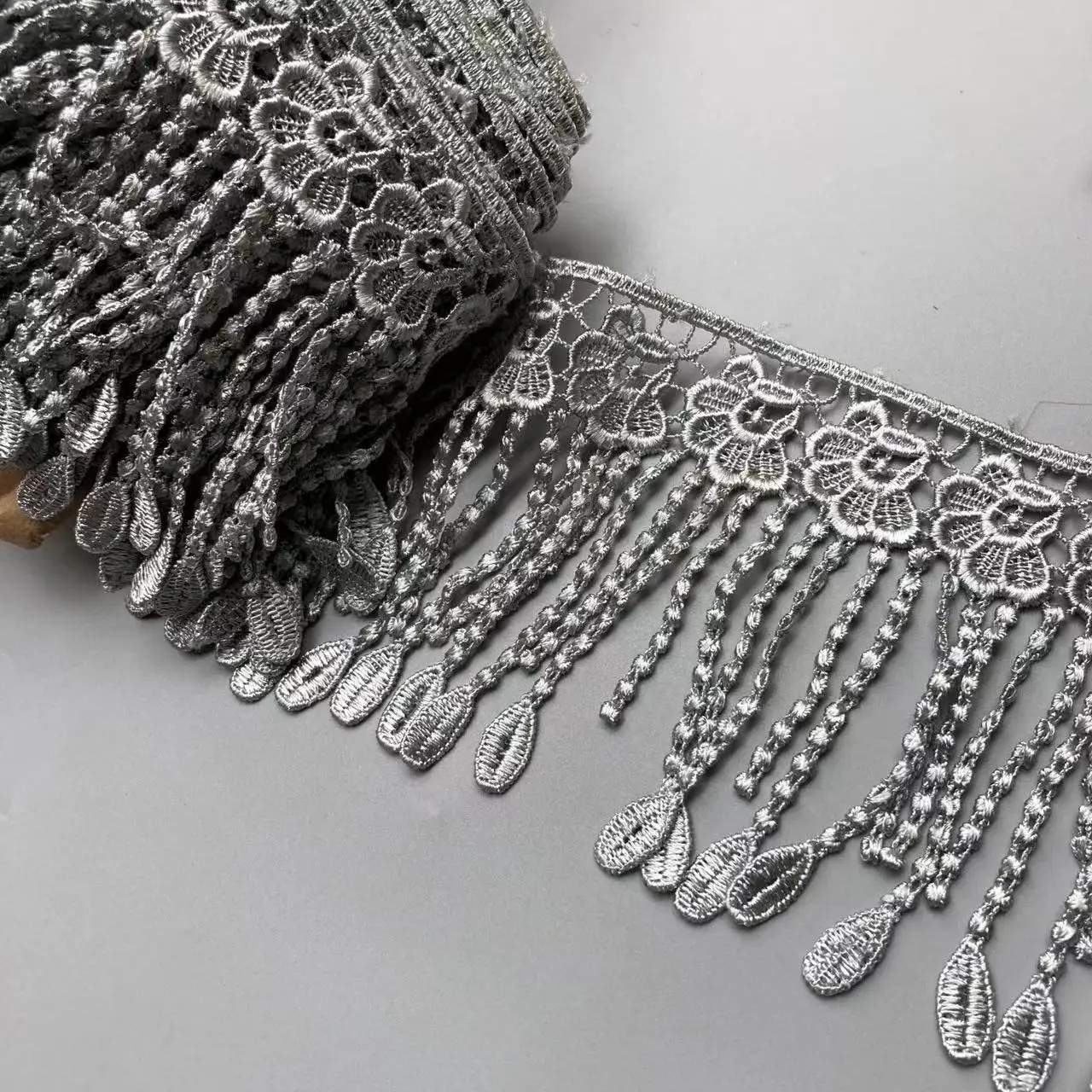 1 Yard Gray 11.5cm Ribbon Plum Flowers Pearl Lace Trimmings Ribbons Beaded Lace Fabric Embroidered Sewing Wedding Dress Clothes
1 Yard Gray 11.5cm Ribbon Plum Flowers Pearl Lace Trimmings Ribbons Beaded Lace Fabric Embroidered Sewing Wedding Dress Clothes