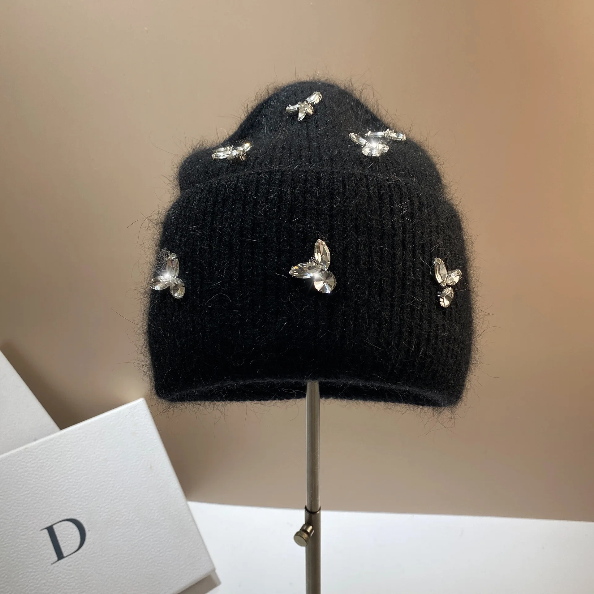Luxury Rhinestones Fashion Women's Winter Hats Real Rabbit Fur Lady Warm Knitted Hat Outdoor Wool Skullies Beanies Skiing Caps
Luxury Rhinestones Fashion Women's Winter Hats Real Rabbit Fur Lady Warm Knitted Hat Outdoor Wool Skullies Beanies Skiing Caps