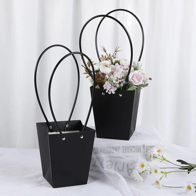 Portable Flower Box Waterproof Paper Handy Gift Bag Kraft Handbag Wedding Rose Party Gift Box Packaging For Candy Cake Birthday
Portable Flower Box Waterproof Paper Handy Gift Bag Kraft Handbag Wedding Rose Party Gift Box Packaging For Candy Cake Birthday