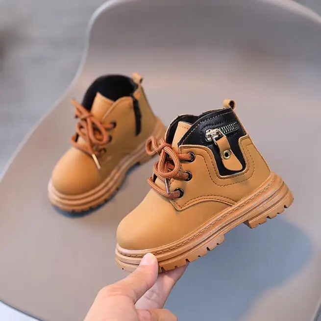 Winter Kids Snow Boots Boys Girls Fashion Boots Retro Solid Color Boys Boots Zipper Leather Non-slip Children Girls Ankle Boots
Winter Kids Snow Boots Boys Girls Fashion Boots Retro Solid Color Boys Boots Zipper Leather Non-slip Children Girls Ankle Boots
