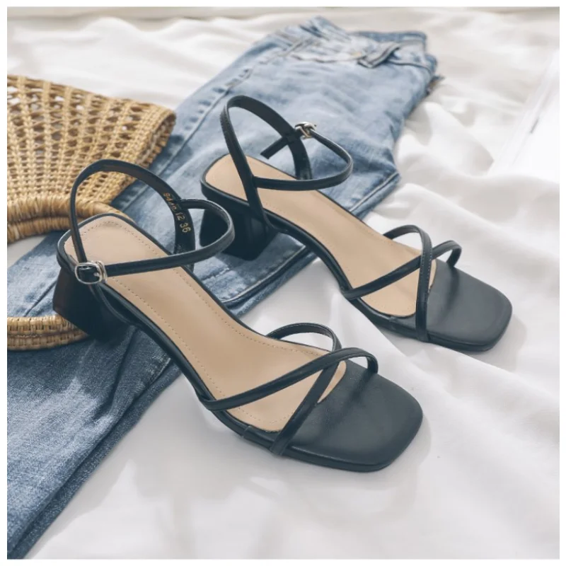 Женские босоножки на высоком каблуке, летние сандалии, модная обувь на толстом каблуке, пикантные сандалии с юбкой и пряжкой в сказочном стиле, 2023
Женские босоножки на высоком каблуке, летние сандалии, модная обувь на толстом каблуке, пикантные сандалии с юбкой и пряжкой в сказочном стиле, 2023