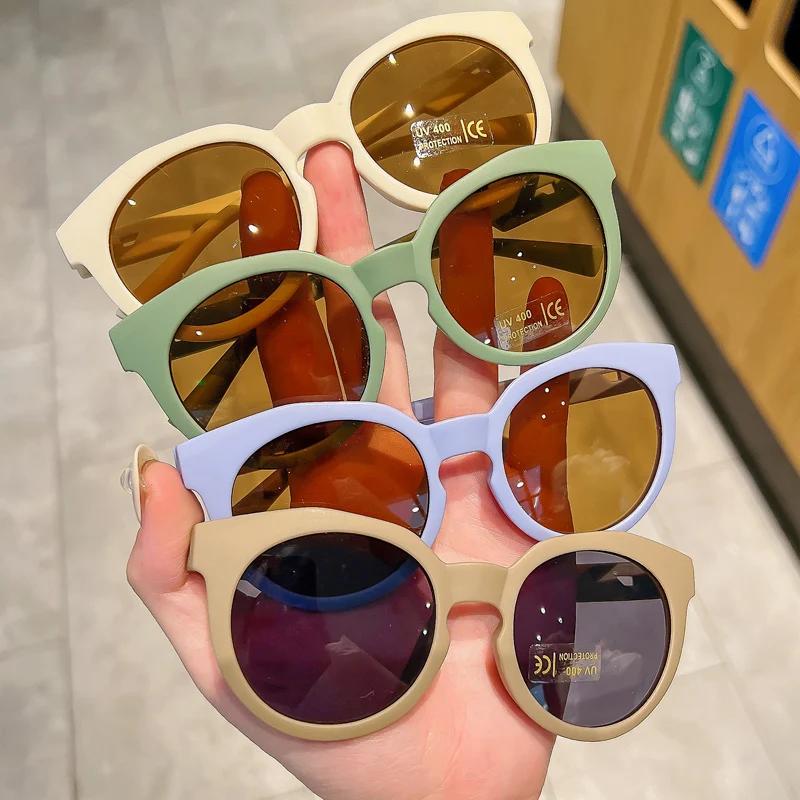 Kids Classic Outdoor Sun Protection Sunglasses Boys Girls UV Protection Sun Glasses Cute Children Eyeglasses Outdoor Look
Kids Classic Outdoor Sun Protection Sunglasses Boys Girls UV Protection Sun Glasses Cute Children Eyeglasses Outdoor Look