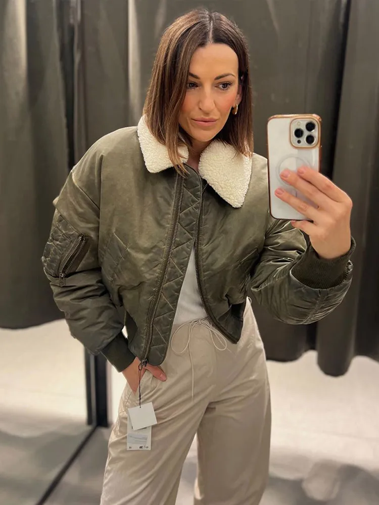 Уличная мотоциклетная хлопковая куртка с меховым воротником для женщин, модное короткое пальто на молнии с карманами, Осень-зима 2023, Толстая теплая верхняя одежда, топы
Уличная мотоциклетная хлопковая куртка с меховым воротником для женщин, модное короткое пальто на молнии с карманами, Осень-зима 2023, Толстая теплая верхняя одежда, топы