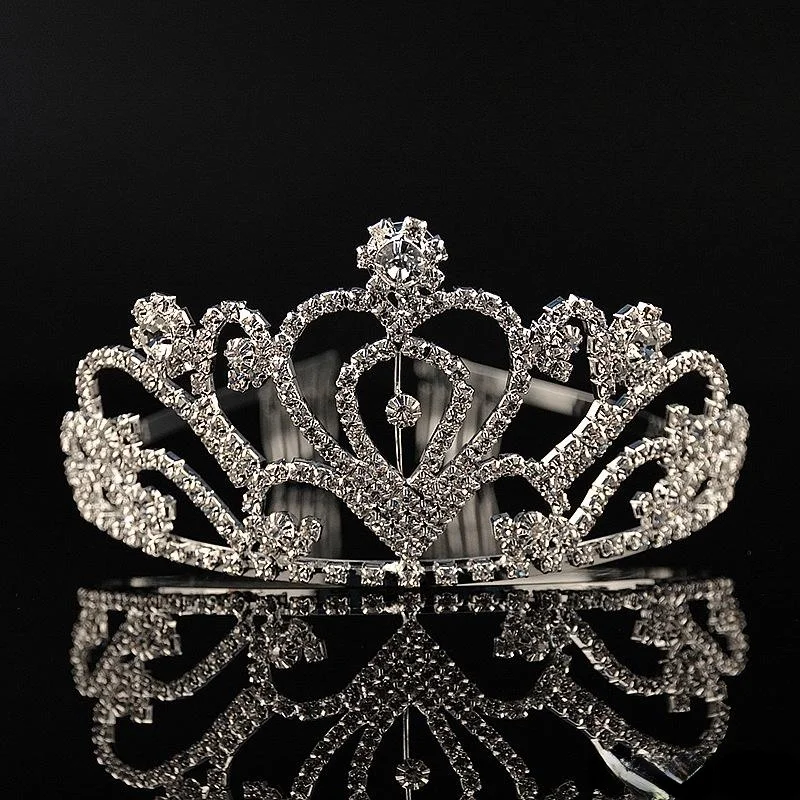 

Cheap Silver Crystals Wedding Tiaras Beaded Bridal Crowns Rhinestone Head Pieces Cheap Comb Hair Accessories Pageant Tiara