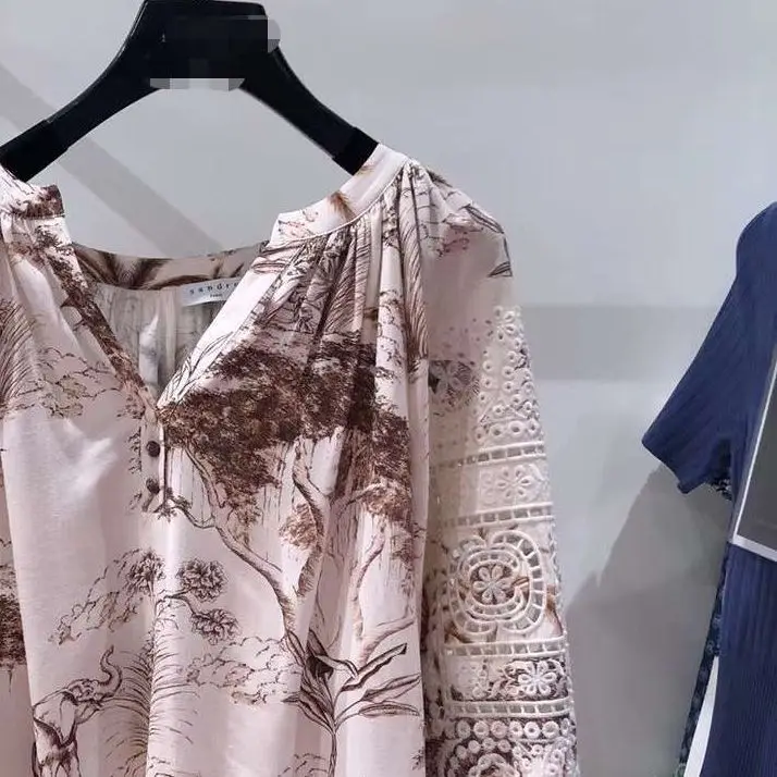 Women Shirt Embroidery Hollow Out Printed Lace V-Neck Petal Long Sleeve Blouse Loose Fit Vintage Spring
Women Shirt Embroidery Hollow Out Printed Lace V-Neck Petal Long Sleeve Blouse Loose Fit Vintage Spring