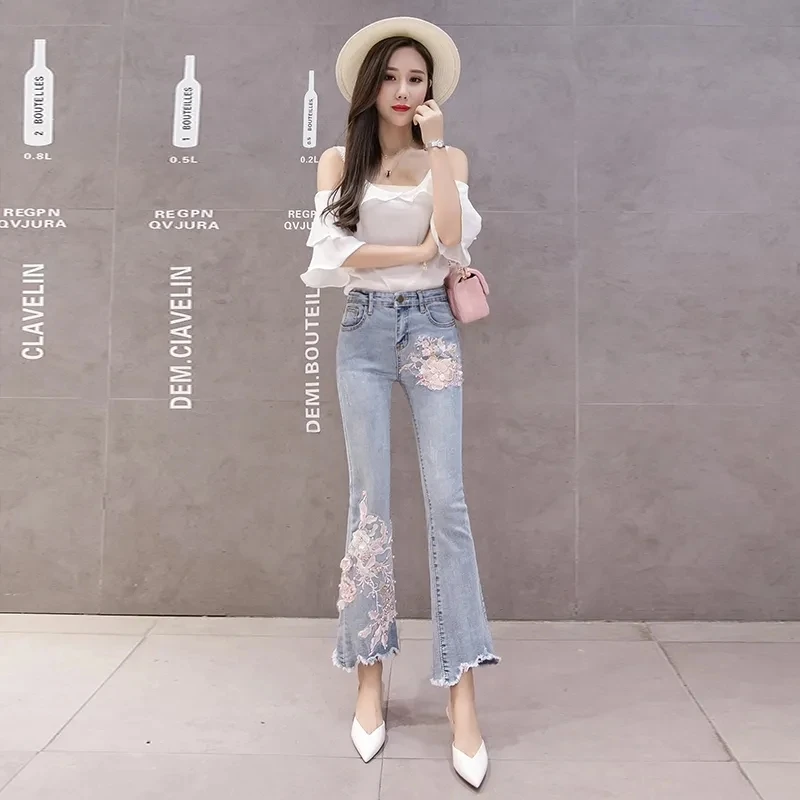 Spring Autumn Beading Embroidery Burr Flare pants New Arrival Women Denim Pants High Waist Boot Cut Jeans Retro Wide Leg Jeans
Spring Autumn Beading Embroidery Burr Flare pants New Arrival Women Denim Pants High Waist Boot Cut Jeans Retro Wide Leg Jeans
