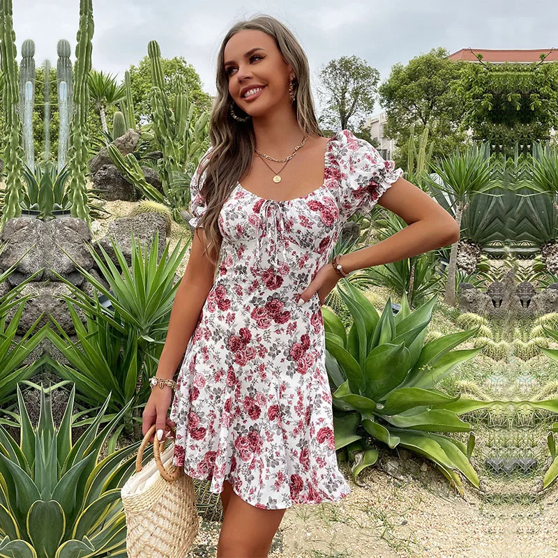 Dress 2022 summer new French Square Neck Lace Up temperament waist fairy printed fairy skirt short skirt short sleeved top
Dress 2022 summer new French Square Neck Lace Up temperament waist fairy printed fairy skirt short skirt short sleeved top