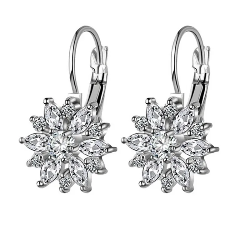 KYTRD Delysia King Fancy Crystal Flower Stud Earrings for Women Girls Jewellery
KYTRD Delysia King Fancy Crystal Flower Stud Earrings for Women Girls Jewellery