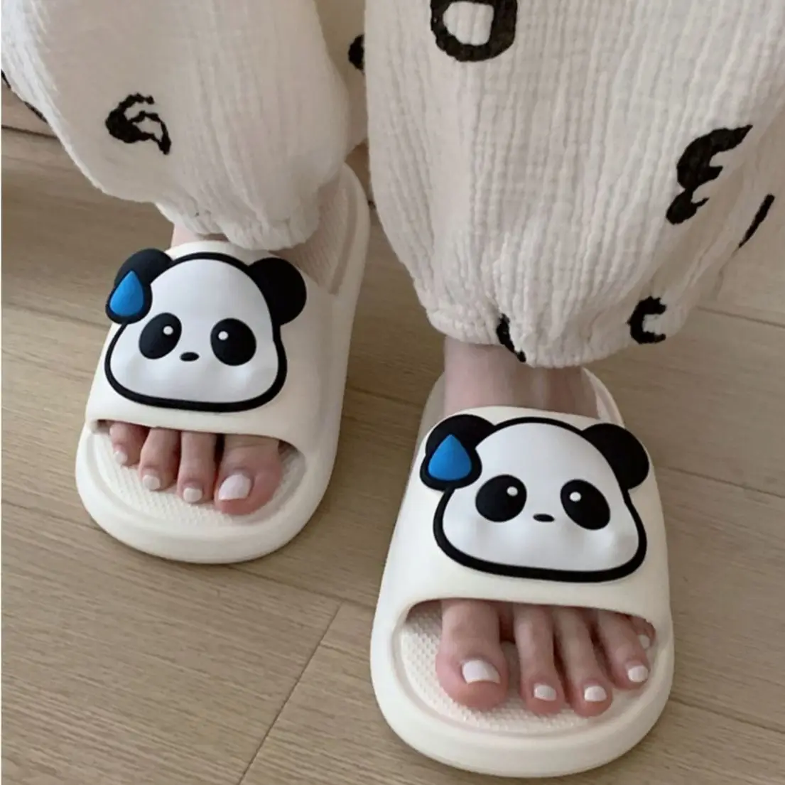 Yasuk All Season Fashion Women's Men's Casual Simple Soft Indoor And Outside Home Slippers Non-Slip Cute Panda Couples Unisex
Yasuk All Season Fashion Women's Men's Casual Simple Soft Indoor And Outside Home Slippers Non-Slip Cute Panda Couples Unisex