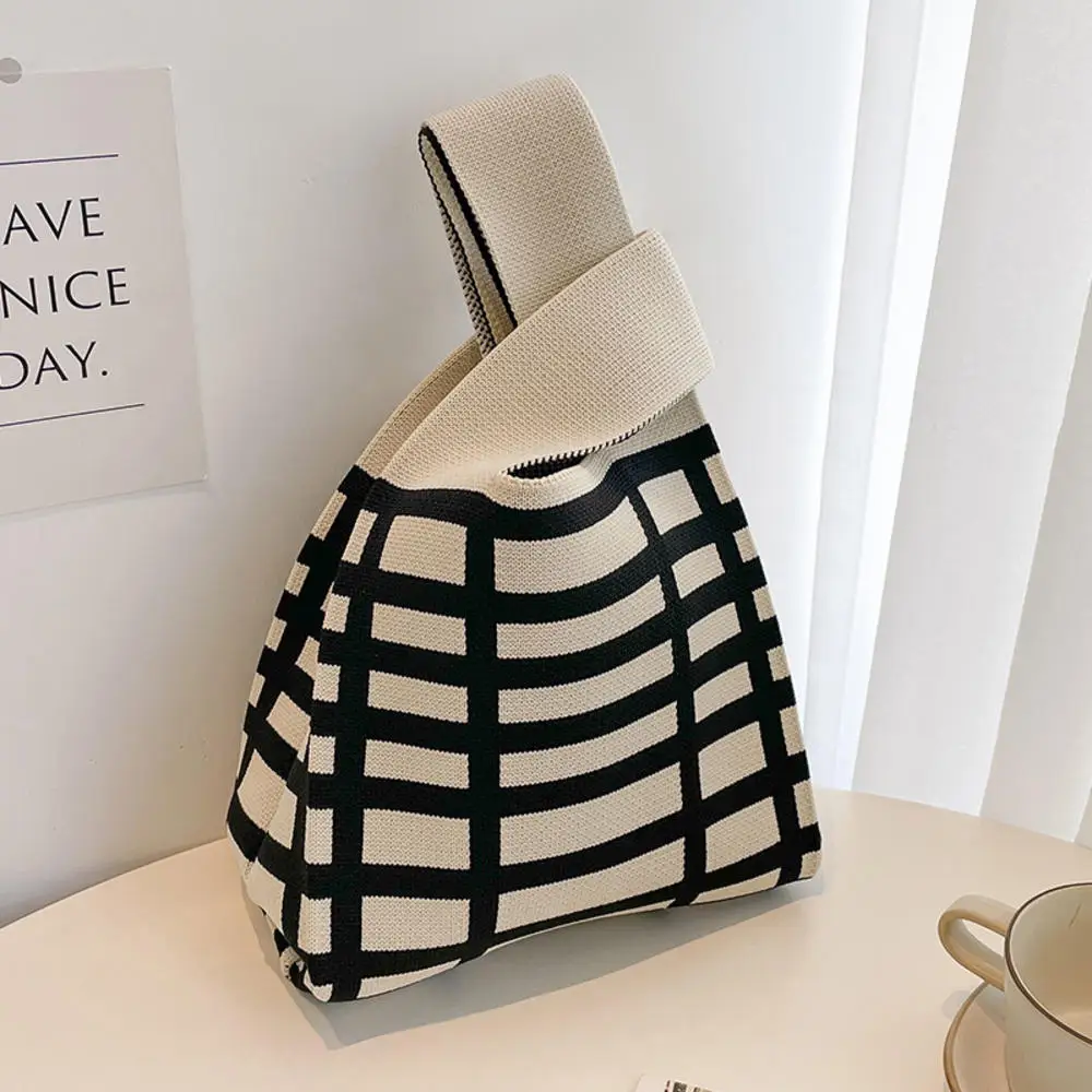 Fashion Stripe Knot Wrist Bag Handmade Knitted Vest Handbag Portable Mini Shoulder Bag Reusable Shopping Bags Phone Key Pouch
Fashion Stripe Knot Wrist Bag Handmade Knitted Vest Handbag Portable Mini Shoulder Bag Reusable Shopping Bags Phone Key Pouch