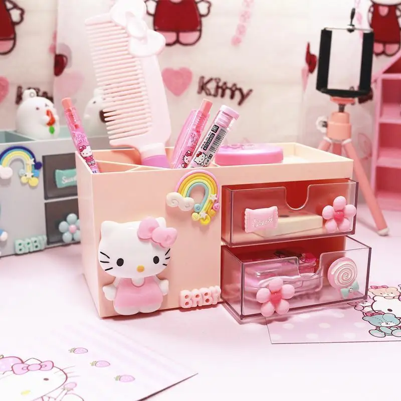 Kawaii Sanrio, держатель для карандашей Hello Kitty, многофункциональный контейнер для хранения кистей для макияжа с сеткой и ящиком, Рождественский п...
Kawaii Sanrio, держатель для карандашей Hello Kitty, многофункциональный контейнер для хранения кистей для макияжа с сеткой и ящиком, Рождественский п...