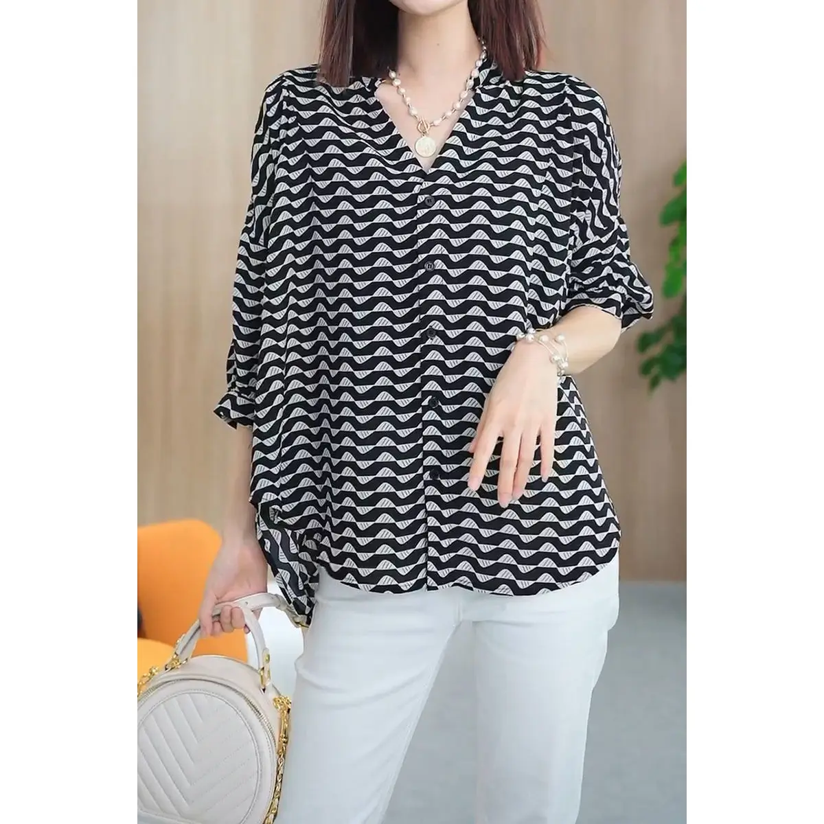 Summer Wave Print Oversized Shirt Ladies Loose Simple Casual 3/4 Sleeved Large Size Blouse Women Vintage Seaside Holiday Tops
Summer Wave Print Oversized Shirt Ladies Loose Simple Casual 3/4 Sleeved Large Size Blouse Women Vintage Seaside Holiday Tops