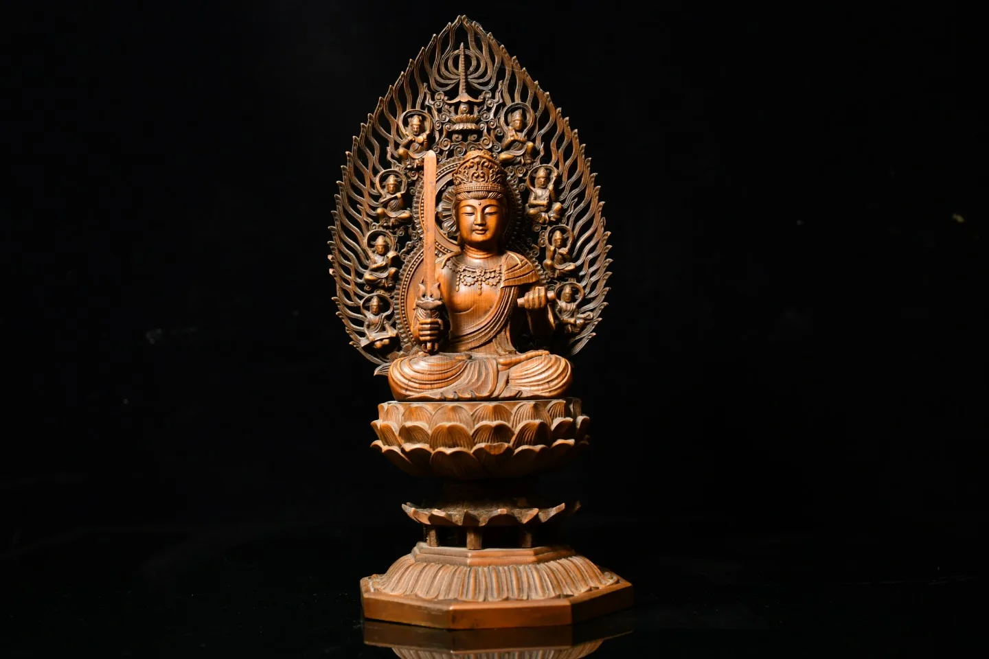 11"Chinese Folk Collection Boxwood Manjushri take the sword Guanyin lotus Buddha Terrace Gather fortune Town house Exorcism
11"Chinese Folk Collection Boxwood Manjushri take the sword Guanyin lotus Buddha Terrace Gather fortune Town house Exorcism