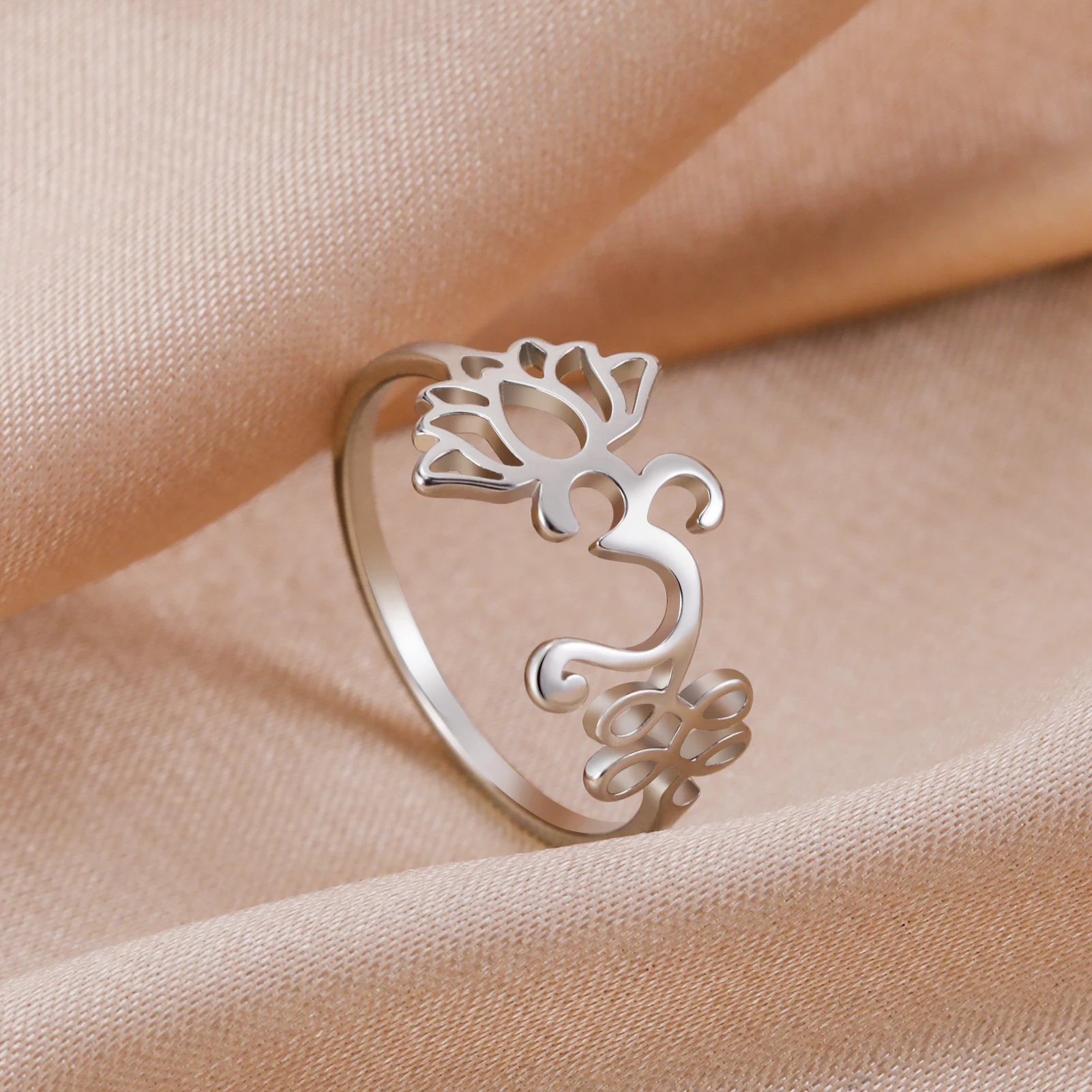 Jeshayuan Buddhism OM Unalome Ring Women Stainless Steel Lotus Flower Finger Ring Amulet Jewelry Gift
Jeshayuan Buddhism OM Unalome Ring Women Stainless Steel Lotus Flower Finger Ring Amulet Jewelry Gift