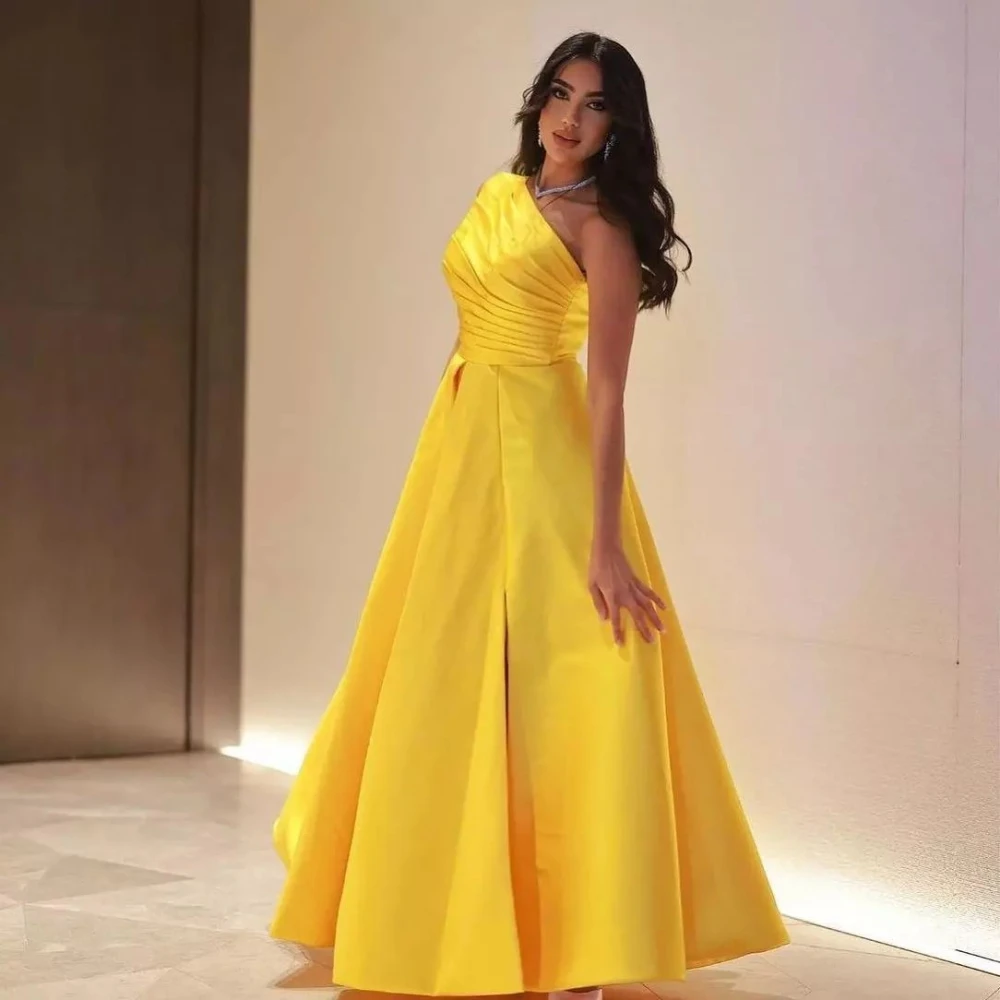 Carolina One-Shoulder Satin Evening Dresses Saudi Arabia Women A-Line Sleeveless Yellow Wedding Guest Elegant Formal Party Gowns
Carolina One-Shoulder Satin Evening Dresses Saudi Arabia Women A-Line Sleeveless Yellow Wedding Guest Elegant Formal Party Gowns