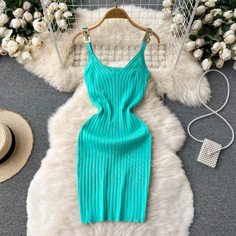 Miniskirt women's fashion sexy slim tight sundress inside take V-neck short skirt streetwear dress
Miniskirt women's fashion sexy slim tight sundress inside take V-neck short skirt streetwear dress