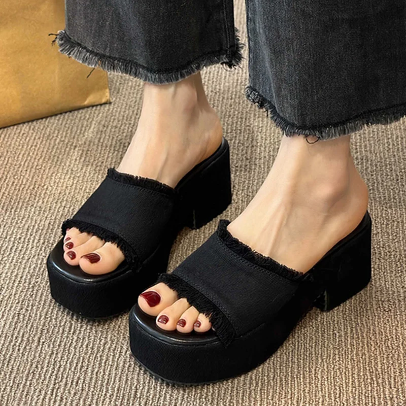 Women Slippers Chunky Platform Shoes Summer Sandals 2023 New Beach Designer Open Toe Flip Flops Sexy Pumps Shoes Casual Slides
Women Slippers Chunky Platform Shoes Summer Sandals 2023 New Beach Designer Open Toe Flip Flops Sexy Pumps Shoes Casual Slides