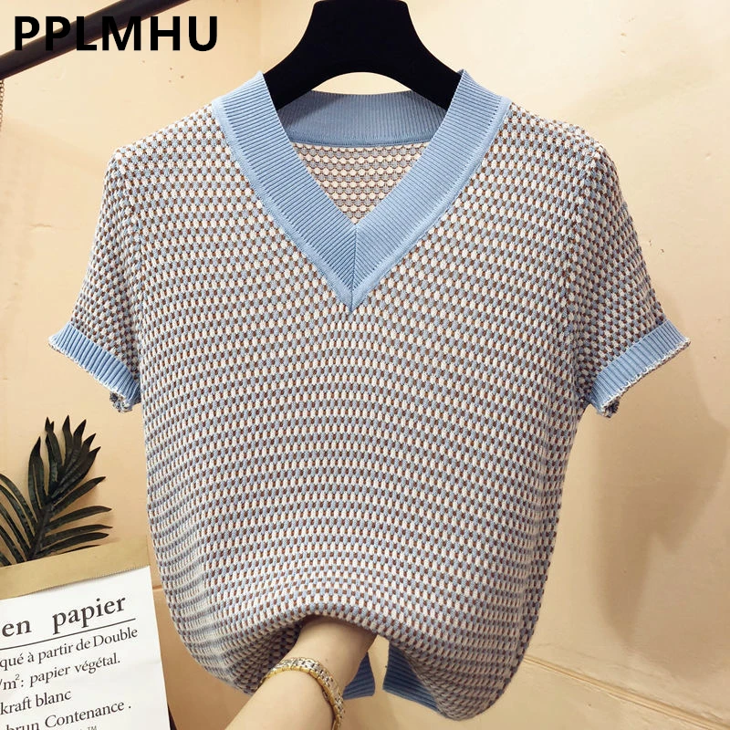 Oversized Summer Plaid Knitting Tops Women's Clothes Korean Short Sleeve V-neck Pullover Tops Elegant 4xl Loose Knitwear Tee New
Oversized Summer Plaid Knitting Tops Women's Clothes Korean Short Sleeve V-neck Pullover Tops Elegant 4xl Loose Knitwear Tee New