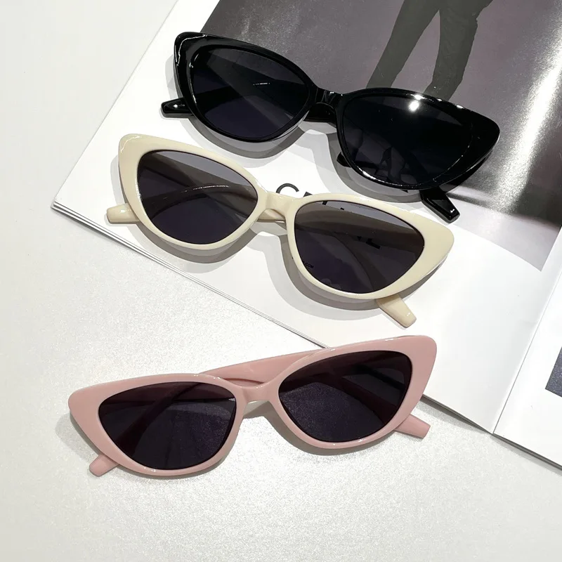 Fashion Small Frame Sunglasses Men and Women Cat Eye Design Sunglasses 2023 New Outdoor Sunshade Sunglasses UV400 
Fashion Small Frame Sunglasses Men and Women Cat Eye Design Sunglasses 2023 New Outdoor Sunshade Sunglasses UV400