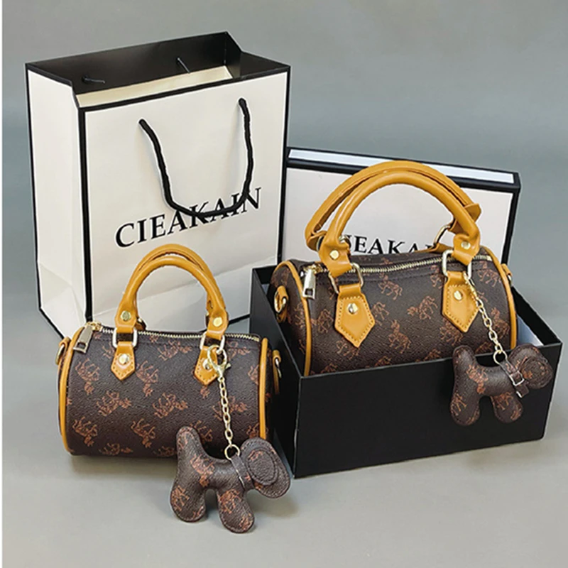 Boston Pillow Bags for Women 2022 New Fashion Wild Animal Pattern Portable Shoulder Messenger Bag Luxury Designer Handbags Gg Cc
Boston Pillow Bags for Women 2022 New Fashion Wild Animal Pattern Portable Shoulder Messenger Bag Luxury Designer Handbags Gg Cc