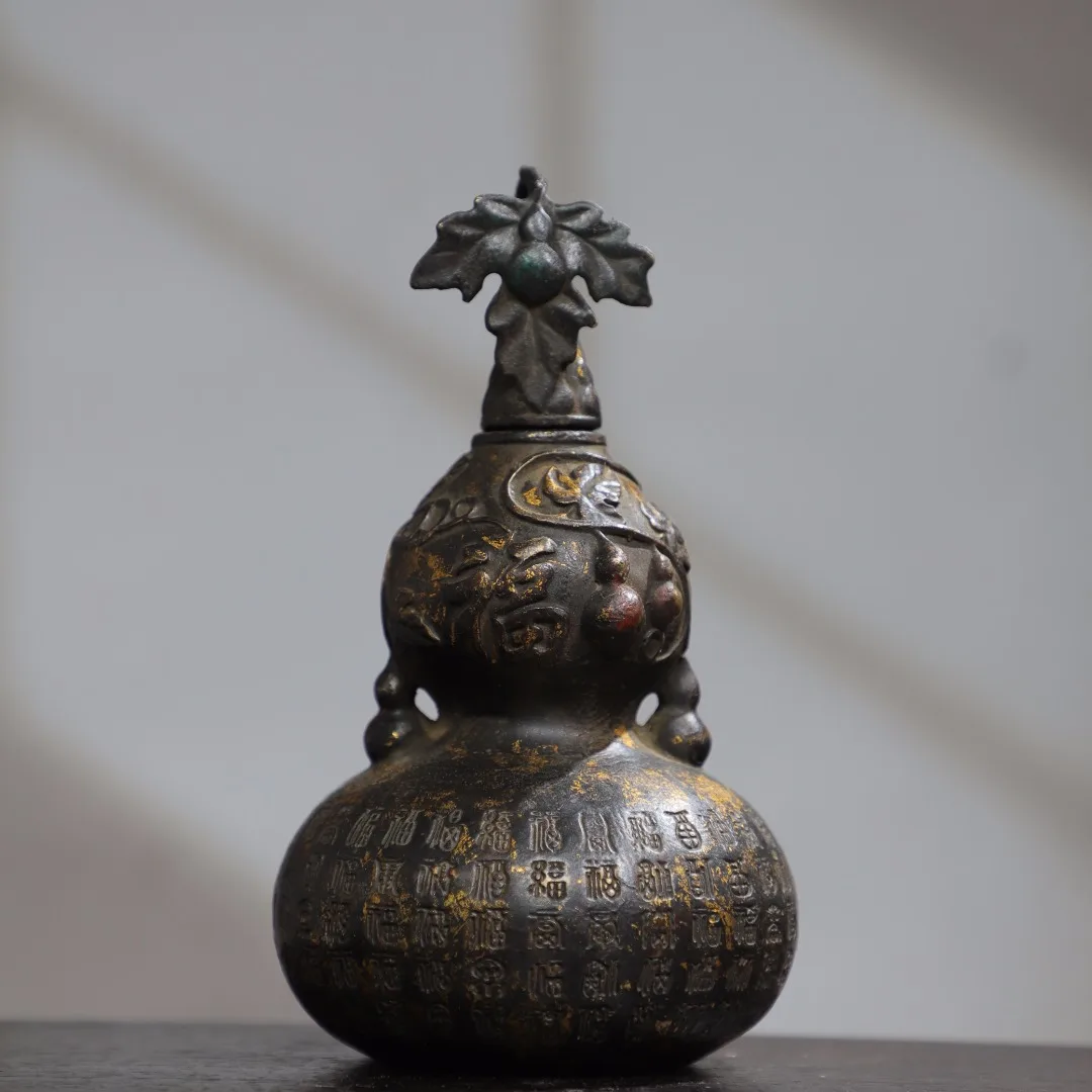 7"Tibet Temple Collection Old Bronze Cinnabar Mud gold Longevity blessing Baifu Gourd melon vine Ornaments Town house Exorcism
7"Tibet Temple Collection Old Bronze Cinnabar Mud gold Longevity blessing Baifu Gourd melon vine Ornaments Town house Exorcism
