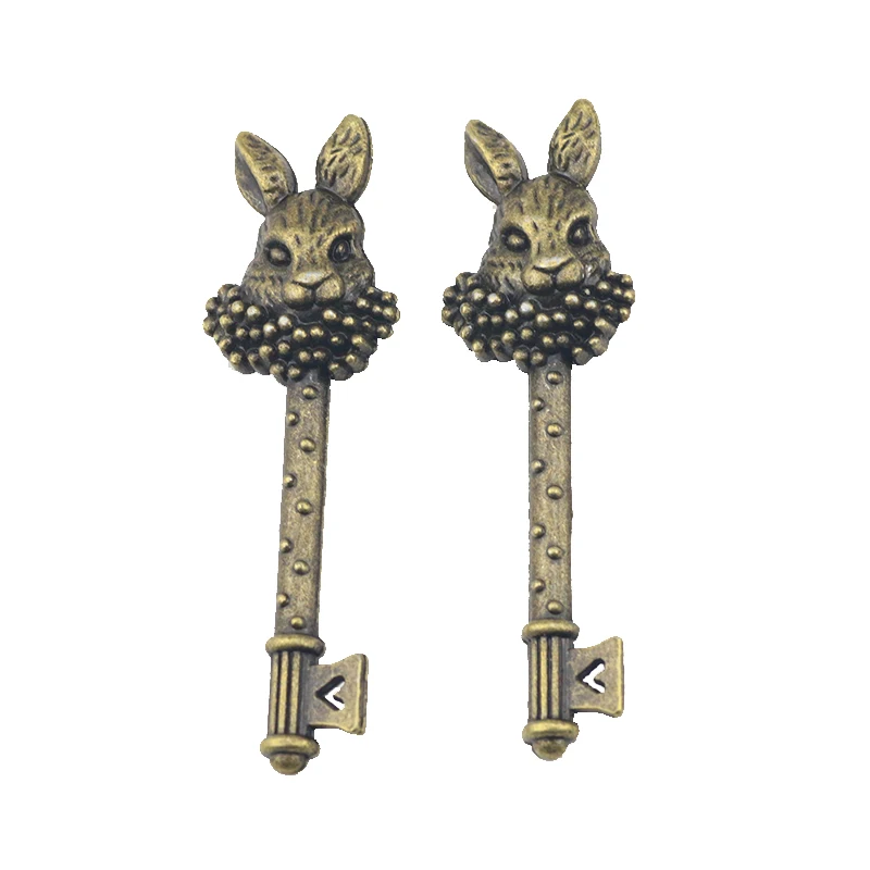 5pcs/lot 15*51mm Antique Bronze Color Rabbite Head Key Charm Alloy DIY Bracelet Necklace Jewelry Making Pendant
5pcs/lot 15*51mm Antique Bronze Color Rabbite Head Key Charm Alloy DIY Bracelet Necklace Jewelry Making Pendant
