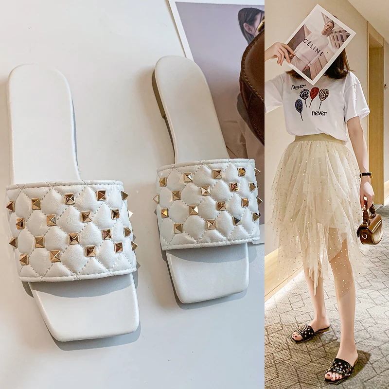 Women Flat Heels Rivets Slippers Luxury Designer Leather Slides Flip Flops Woman Mules Shoes Plus Size 35-42 Zapatillas De Mujer
Women Flat Heels Rivets Slippers Luxury Designer Leather Slides Flip Flops Woman Mules Shoes Plus Size 35-42 Zapatillas De Mujer