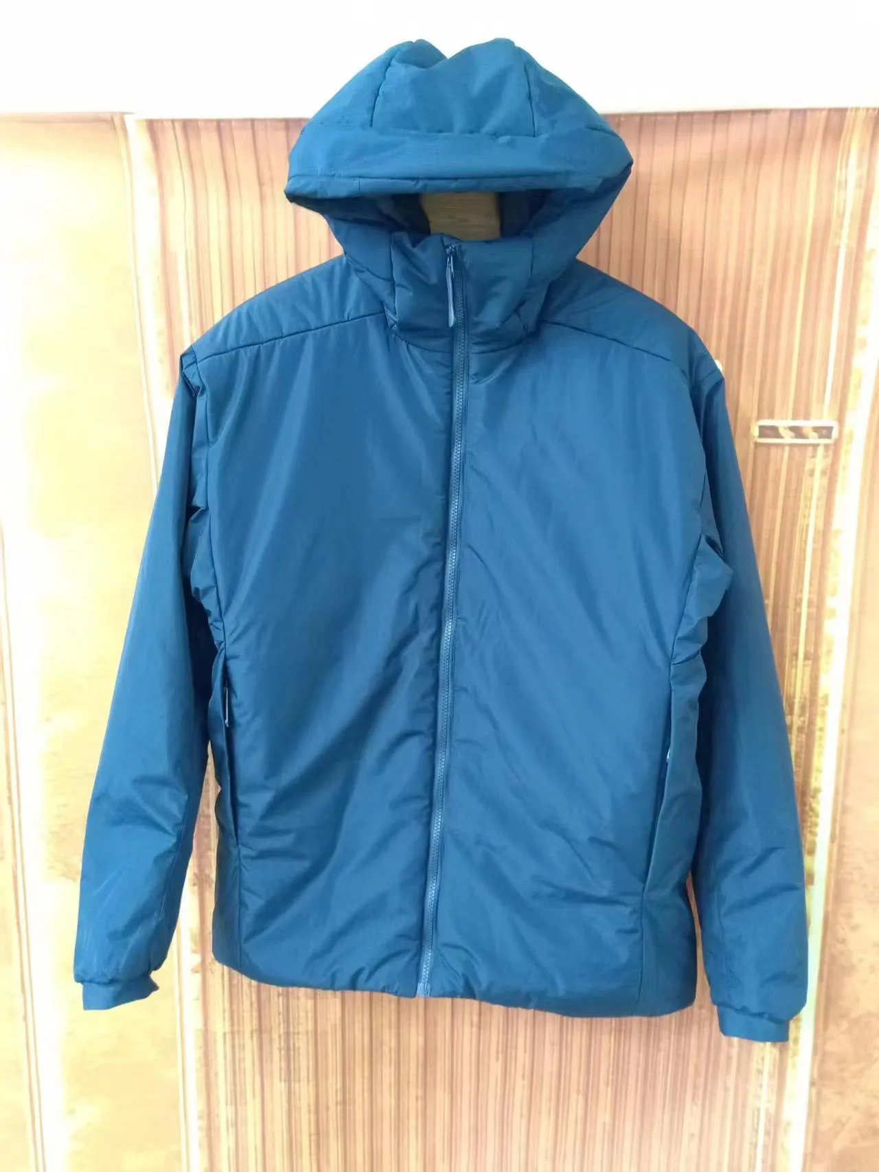 2023 New ARC ATOM LT HOODY MEN Jackets Coats Lightweight Soft Skull Outerwear for Travel and Outdoor Sport
2023 New ARC ATOM LT HOODY MEN Jackets Coats Lightweight Soft Skull Outerwear for Travel and Outdoor Sport