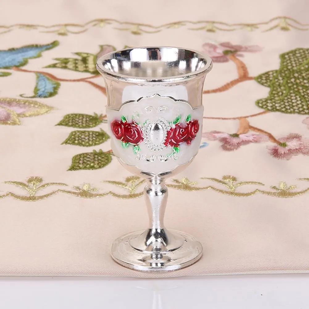 High Quality Creative Decoration Gold European Style Home Bar Household decor Retro Small Beverage Wine Cup
High Quality Creative Decoration Gold European Style Home Bar Household decor Retro Small Beverage Wine Cup