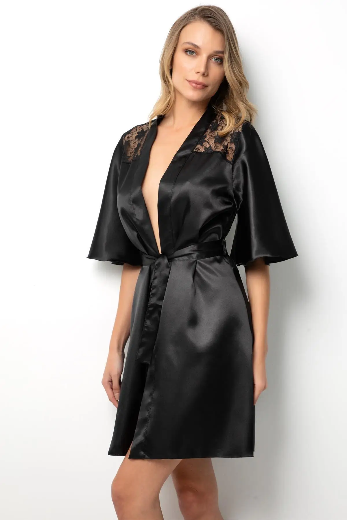 Dressing Gown Lace Satin Fashion Robe Female Bathrobe Sexy Peignoir Kimono Bride Dressing Gown Gown Gown Gown Gown
Dressing Gown Lace Satin Fashion Robe Female Bathrobe Sexy Peignoir Kimono Bride Dressing Gown Gown Gown Gown Gown