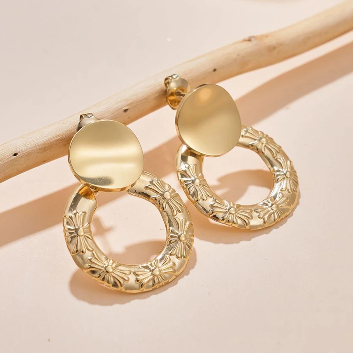 Women Dangle Earrings Gold Color Plated Stainless Steel Round Drop Fashion Party Jewelry
Women Dangle Earrings Gold Color Plated Stainless Steel Round Drop Fashion Party Jewelry
