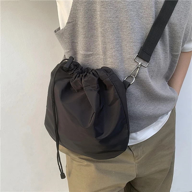 

Дизайнерская сумка с карманом 2022, маленькая сумка для телефона, сумка через плечо, нейлоновая сумка-Кроссбоди для сотового телефона, новая дорожная модная мужская сумка-мессенджер