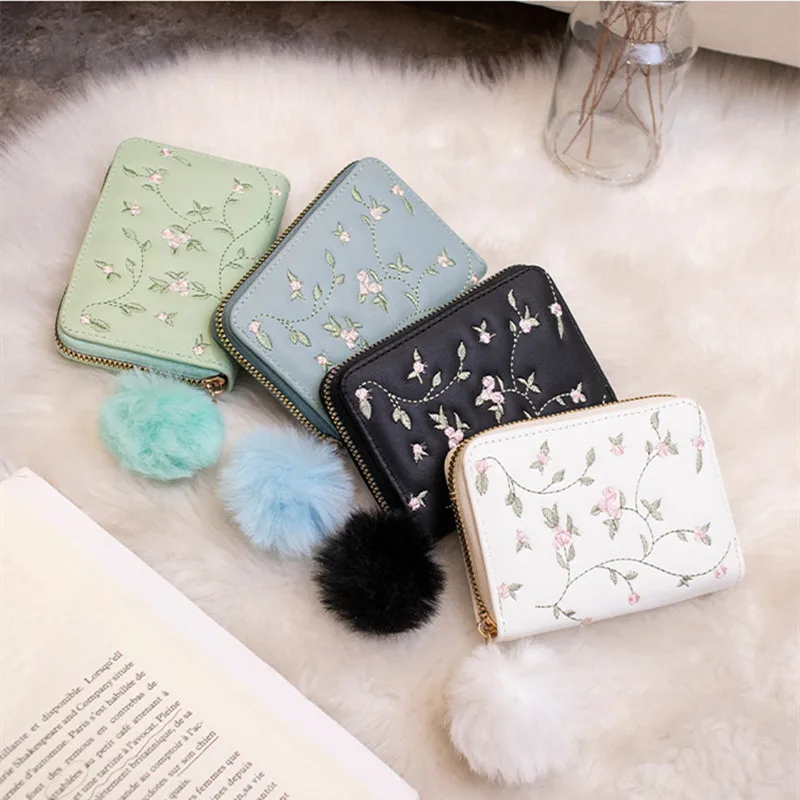 Flower Embroidered Women Short Wallet Zipper Chinese Style Purse Ladies Small Clutch Card Holder Pu Leather Female Coin Purse
Flower Embroidered Women Short Wallet Zipper Chinese Style Purse Ladies Small Clutch Card Holder Pu Leather Female Coin Purse