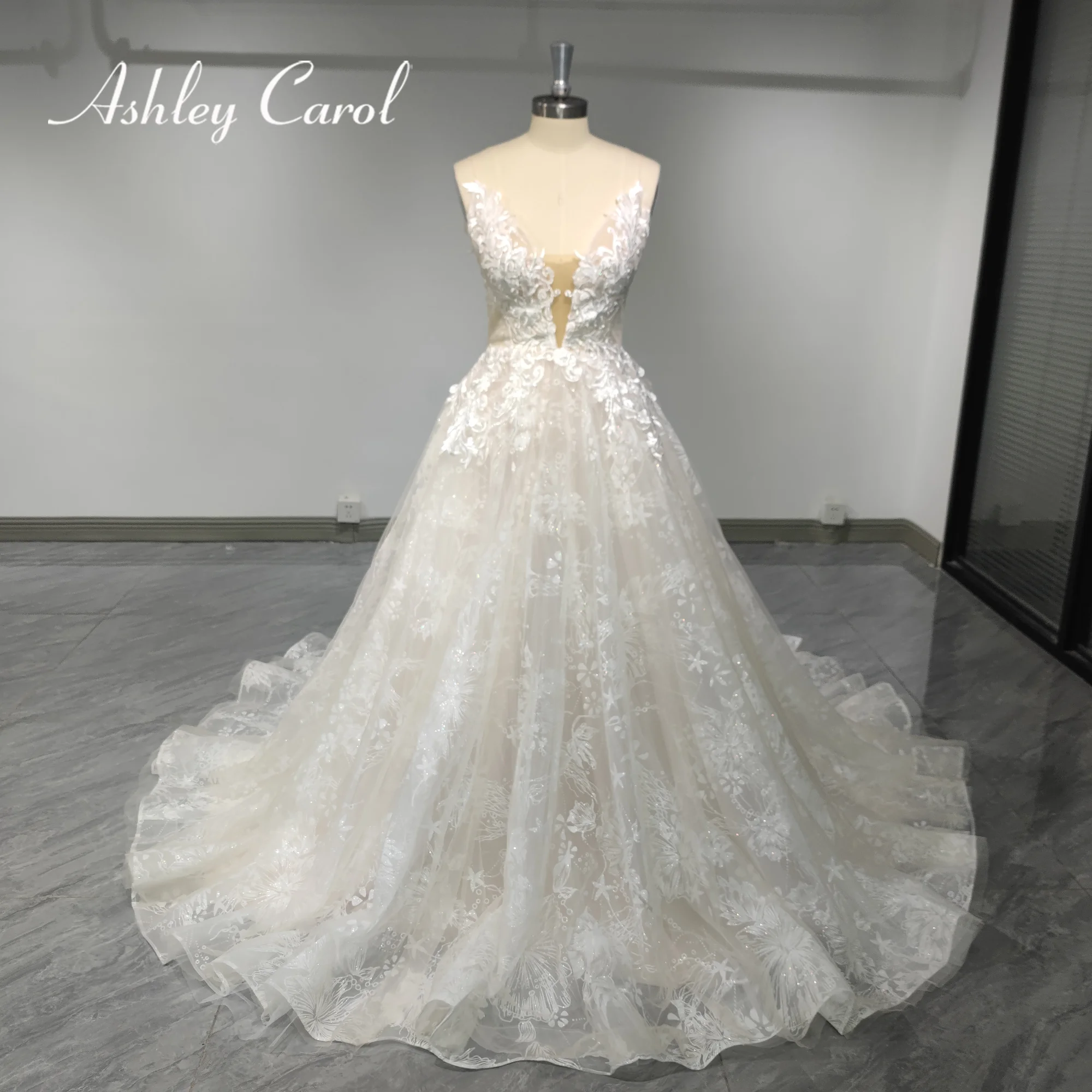 Ashley Carol A-Line Wedding Dresses For Women 2023 Illusion Appliques Spaghetti Strap Wedding Gown Real photos Vestidos De Novia
Ashley Carol A-Line Wedding Dresses For Women 2023 Illusion Appliques Spaghetti Strap Wedding Gown Real photos Vestidos De Novia
