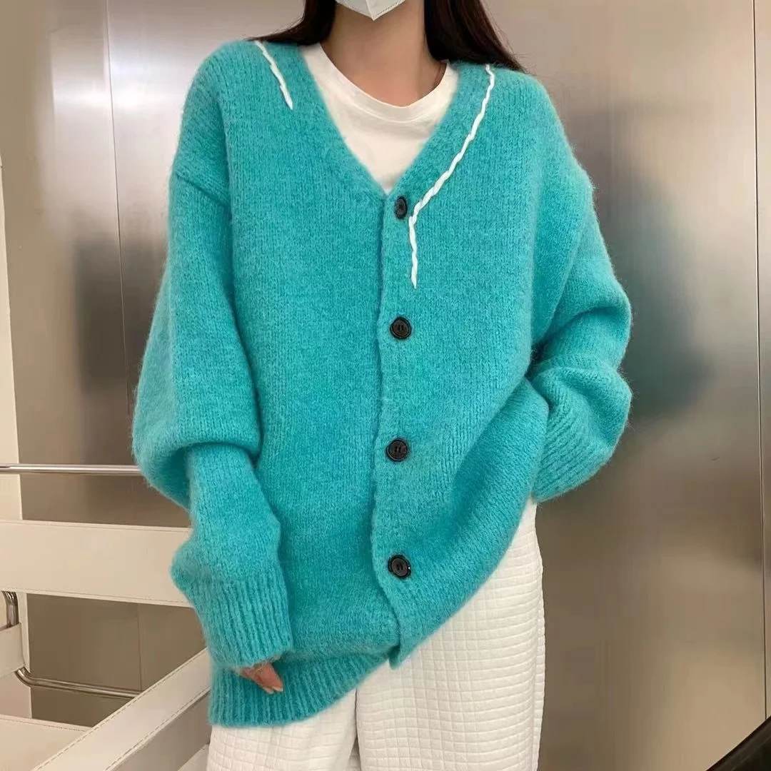 high quality autumn Korean winter sweater for men and women loose solid V-neck knitted wool button cardigan coat
high quality autumn Korean winter sweater for men and women loose solid V-neck knitted wool button cardigan coat