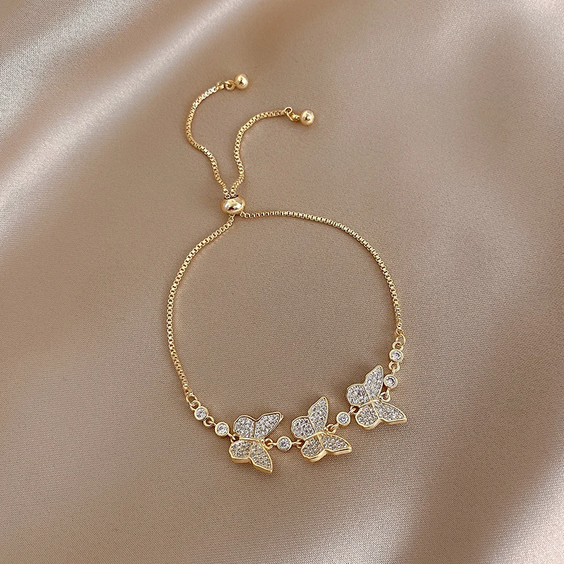 Fashion Exquisite Inlaid Zircon Three Butterfly Bracelet Stretch Adjustable Female Fashion Bracelet Gift with Delicate Box
Fashion Exquisite Inlaid Zircon Three Butterfly Bracelet Stretch Adjustable Female Fashion Bracelet Gift with Delicate Box
