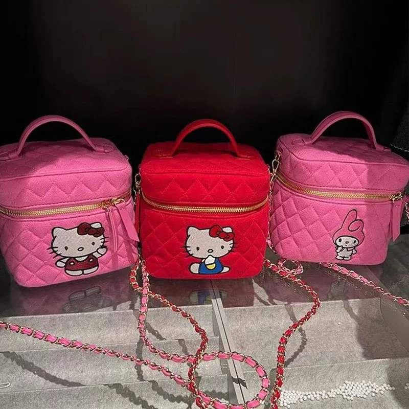 Kawaii Sanrio Crossbody Bag Hello Kitty Cute Anime Small Square Bag Embroidered Cartoon Chain Shoulder Bag Girls Toys Christmas
Kawaii Sanrio Crossbody Bag Hello Kitty Cute Anime Small Square Bag Embroidered Cartoon Chain Shoulder Bag Girls Toys Christmas