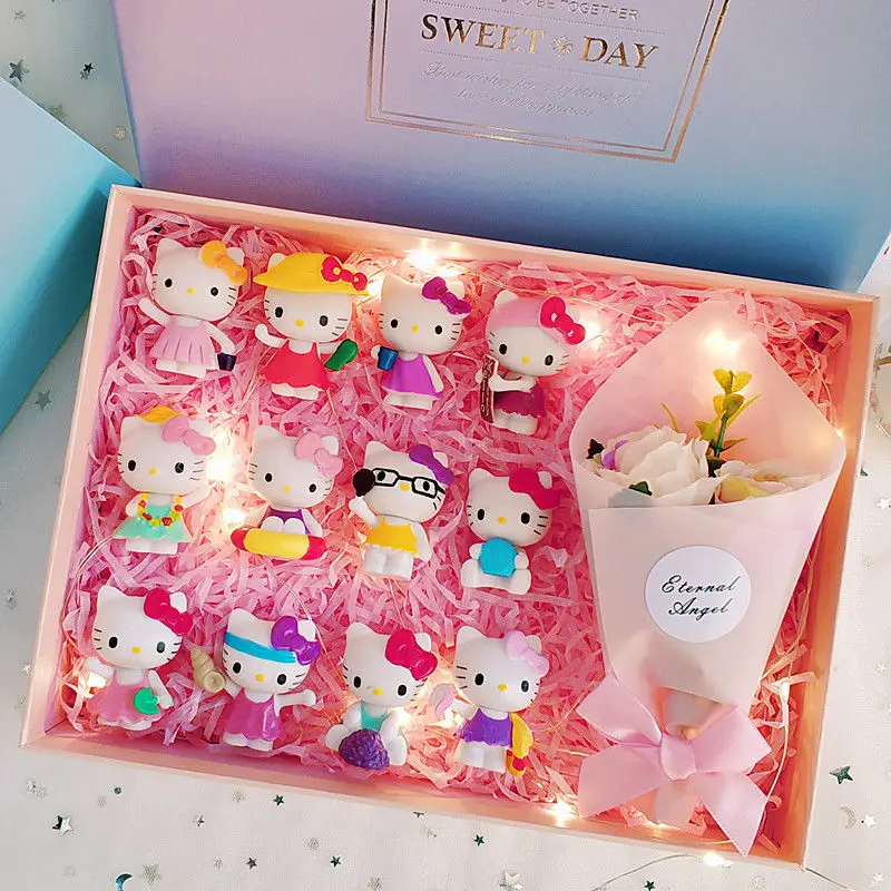 Kawaii Sanrios серии аниме Hello Kitty мультфильм милые куклы украшения Подарочная коробка креативный подарок на день рождения подарок на день Святого Валентина
Kawaii Sanrios серии аниме Hello Kitty мультфильм милые куклы украшения Подарочная коробка креативный подарок на день рождения подарок на день Святого Валентина