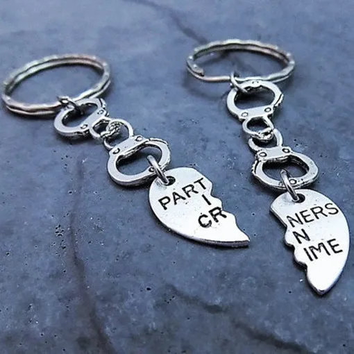New Hot Selling Fashion Trend Jewelry Criminal Partner Handcuff Keychain Love Keychain
New Hot Selling Fashion Trend Jewelry Criminal Partner Handcuff Keychain Love Keychain