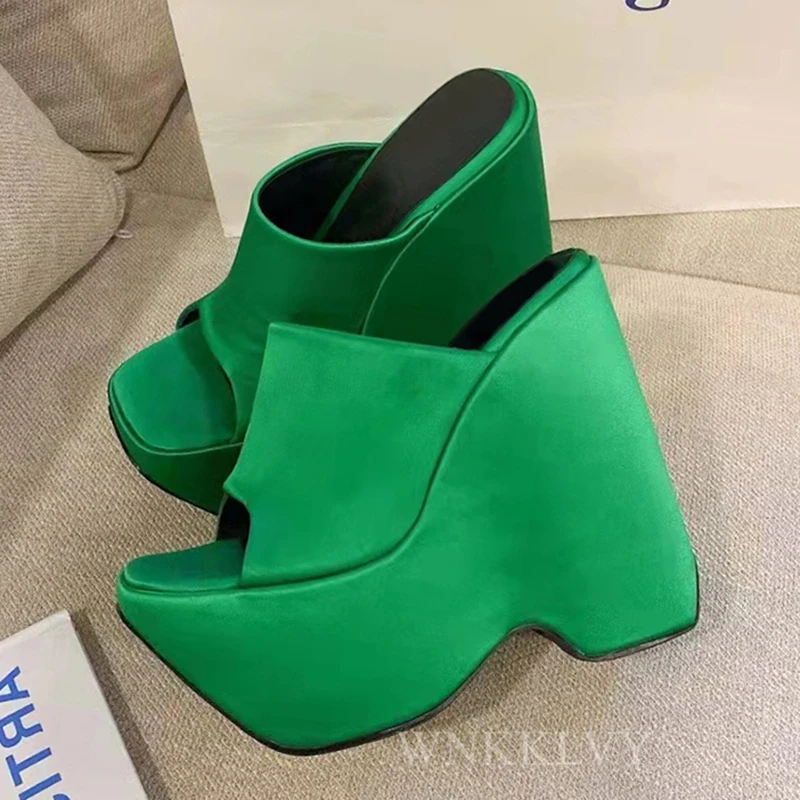 Thick Sole Wedges High Heel Slippers Women spring summer new Platform solid color Sandals Sexy Party banquet dress Shoes 2022
Thick Sole Wedges High Heel Slippers Women spring summer new Platform solid color Sandals Sexy Party banquet dress Shoes 2022