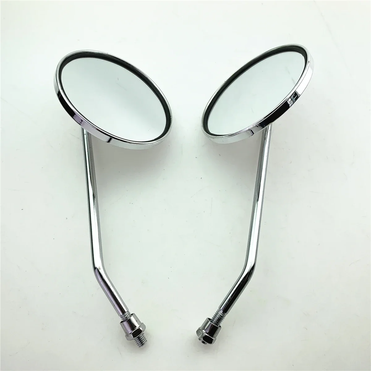 Универсальное зеркало заднего вида для электрического автомобиля
Универсальное зеркало заднего вида для электрического автомобиля