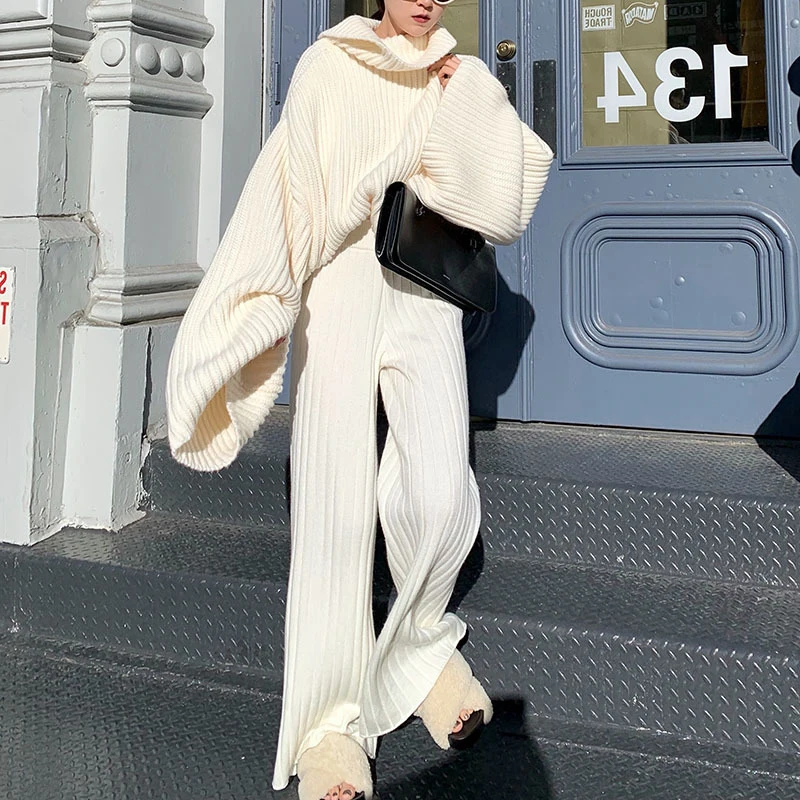 Wide Leg Pants Casual White Pleated Soft Women Fashion Long length Knitted Pants Simple Basic Versatile Streetwear Autumn 2021 
Wide Leg Pants Casual White Pleated Soft Women Fashion Long length Knitted Pants Simple Basic Versatile Streetwear Autumn 2021