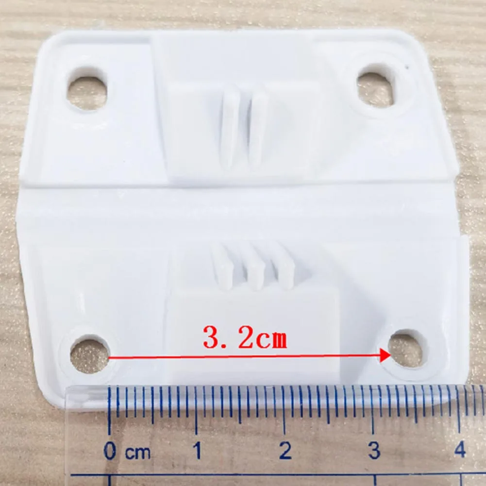 For Cooler Models 5254D 5255D Hinge Screws Hinge Parts 3.2cm Hole Distance 5.7x5 Cm Hinge Size Plastic Material
For Cooler Models 5254D 5255D Hinge Screws Hinge Parts 3.2cm Hole Distance 5.7x5 Cm Hinge Size Plastic Material
