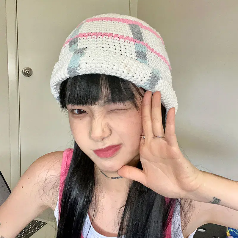 Winter Pink Striped White Knitted Hat For Women 2023 Brown Pullover Hat Warm Hat Kpop Y2k Charm Young Girl New Arrival Gift Girl
Winter Pink Striped White Knitted Hat For Women 2023 Brown Pullover Hat Warm Hat Kpop Y2k Charm Young Girl New Arrival Gift Girl