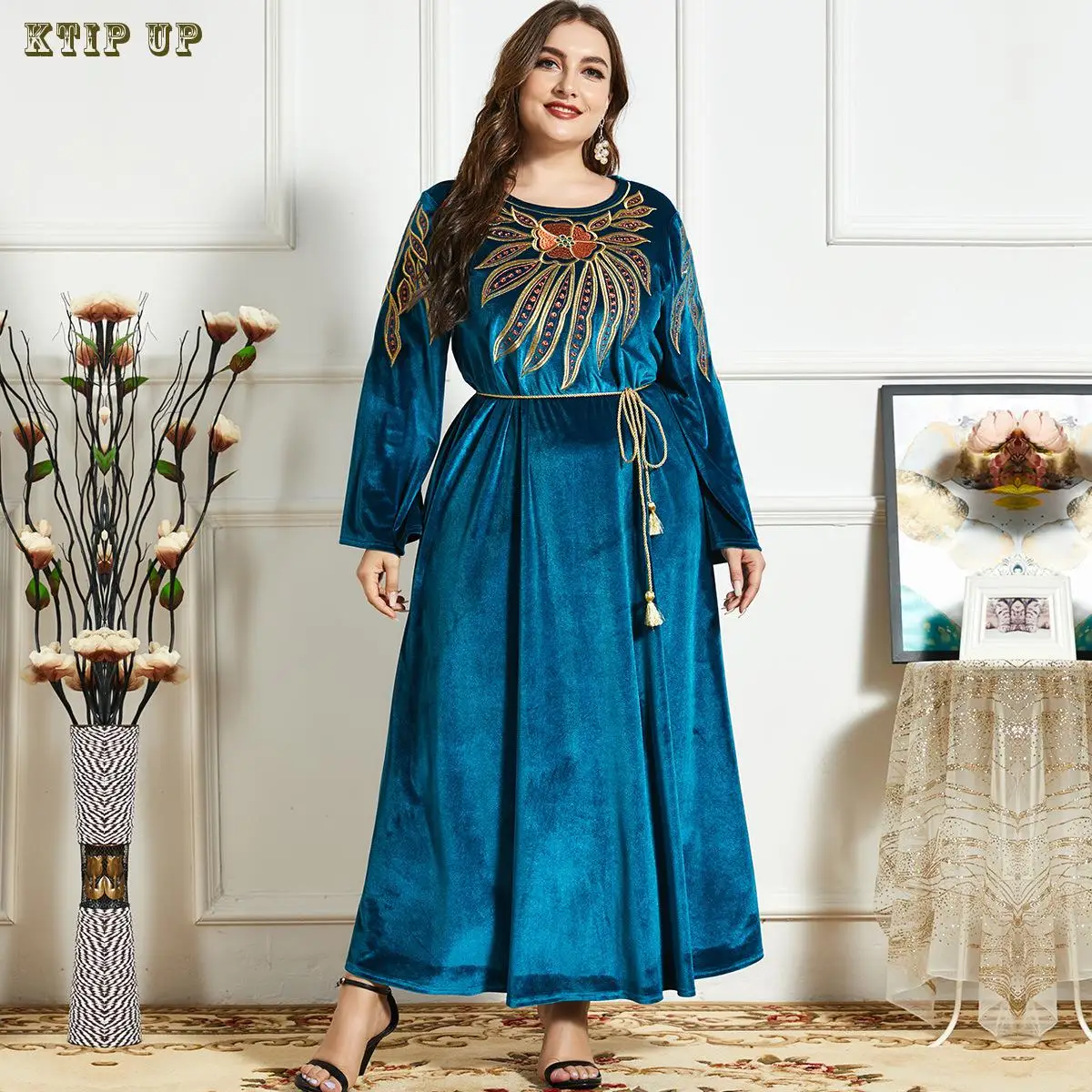 Muslim Fashion Middle East Dress Belt Blue Velvet Waist Length Dress Arab Dress Moroccan Kaftan Jilbab Femme Musulman Abayas
Muslim Fashion Middle East Dress Belt Blue Velvet Waist Length Dress Arab Dress Moroccan Kaftan Jilbab Femme Musulman Abayas